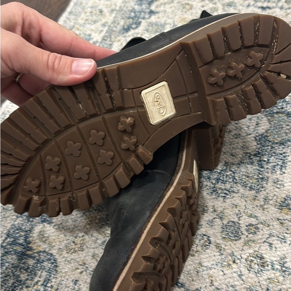 SOLD CP Chaco Women’s Boots Size 6 - Picture 4 of 5